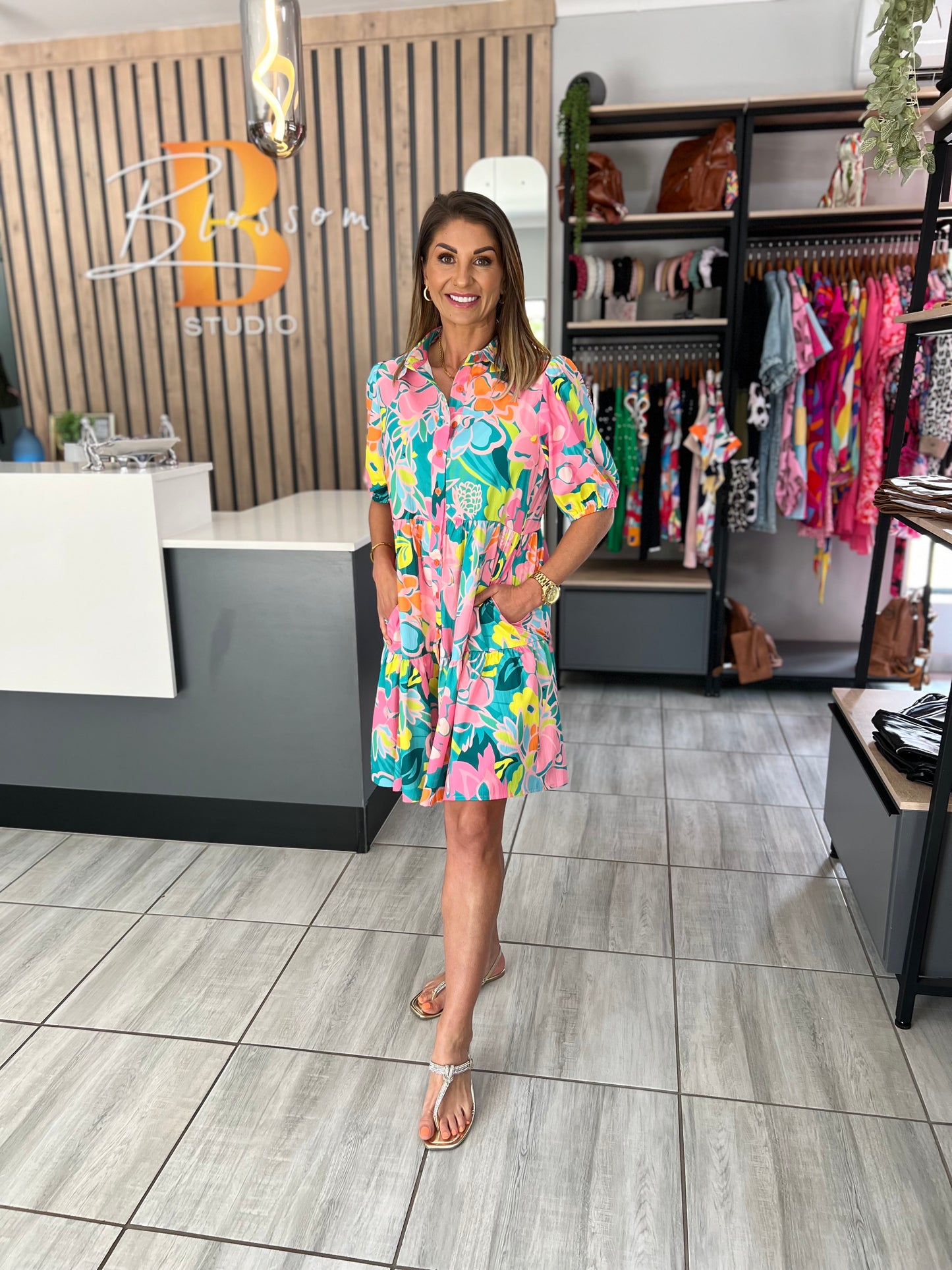 Flamingo Collar Buttoned Short Dress