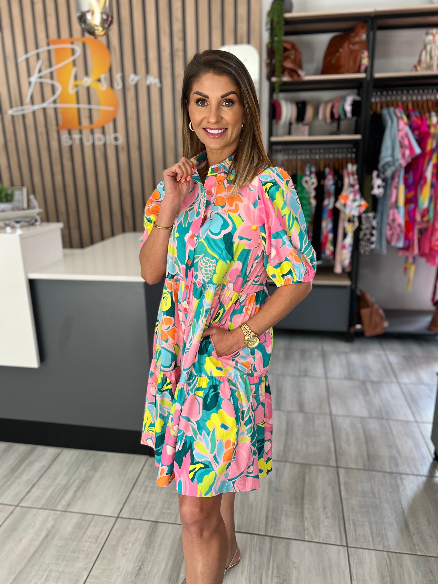 Flamingo Collar Buttoned Short Dress